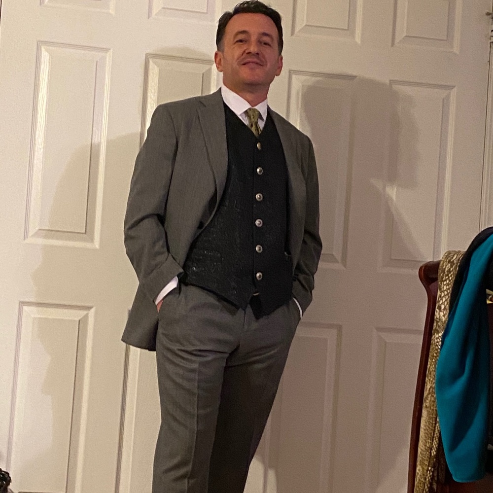 Meet your Posher, Ari